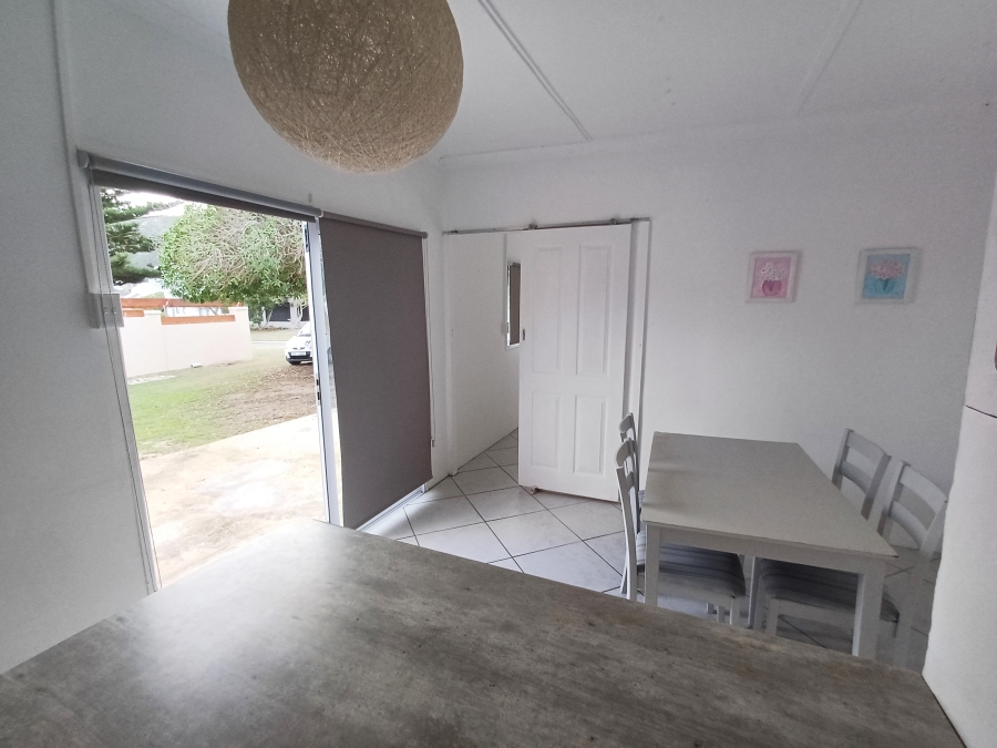 To Let 1 Bedroom Property for Rent in Agulhas Western Cape